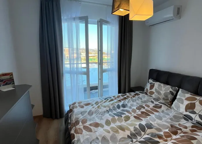 Daire двустаен в младост